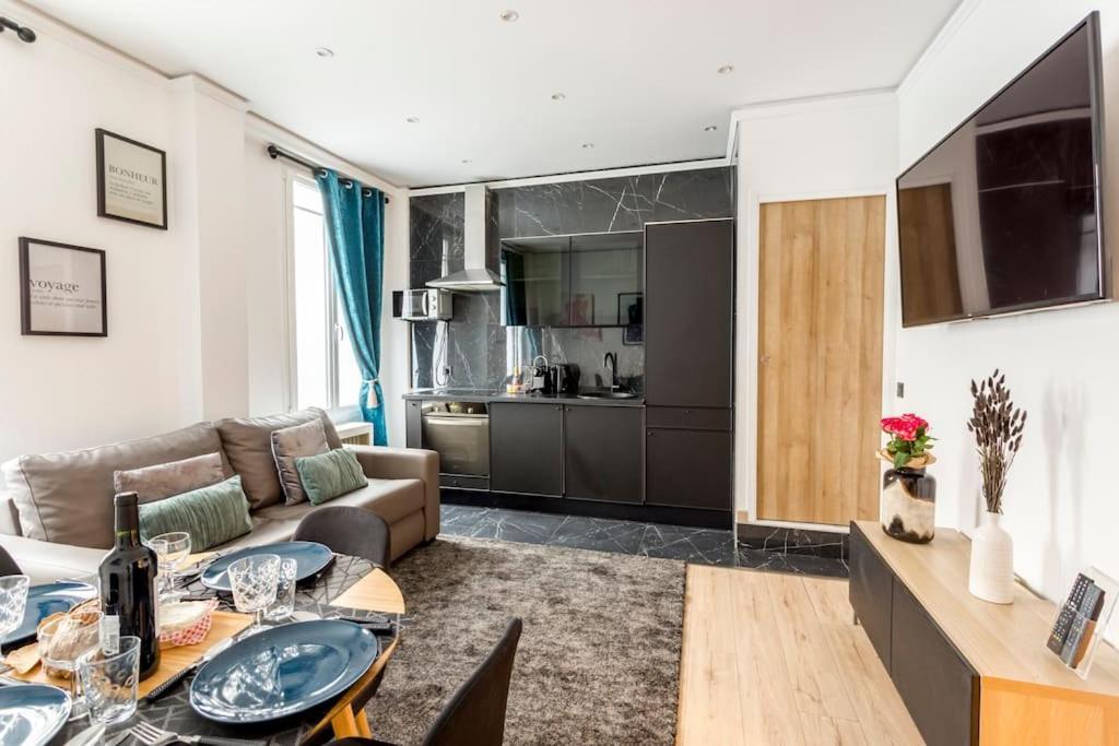 Suite Paris, Tour Eiffel, Champs Elysees Екстериор снимка