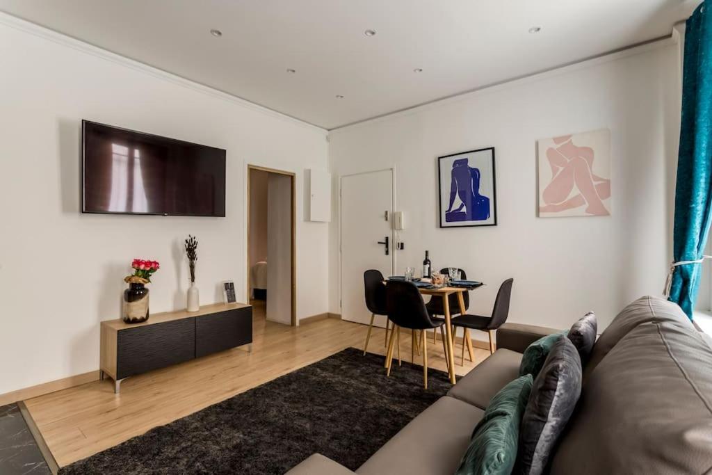 Suite Paris, Tour Eiffel, Champs Elysees Екстериор снимка