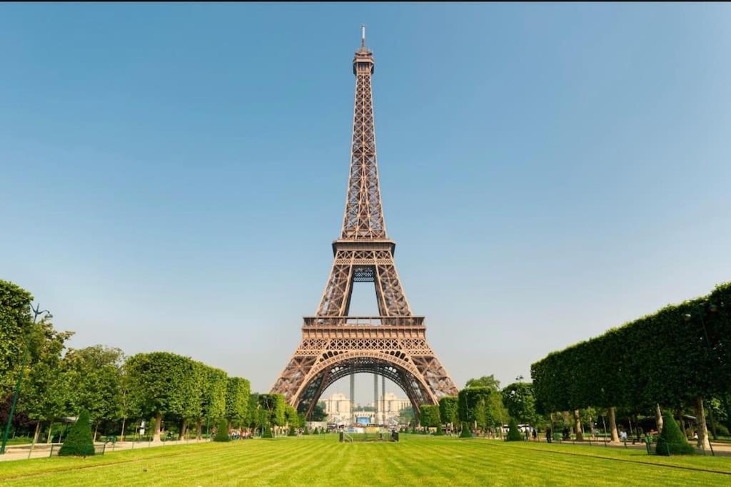 Suite Paris, Tour Eiffel, Champs Elysees Екстериор снимка