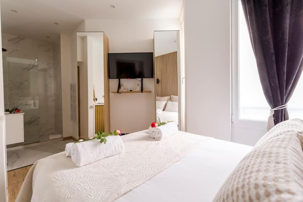 Suite Paris, Tour Eiffel, Champs Elysees Екстериор снимка